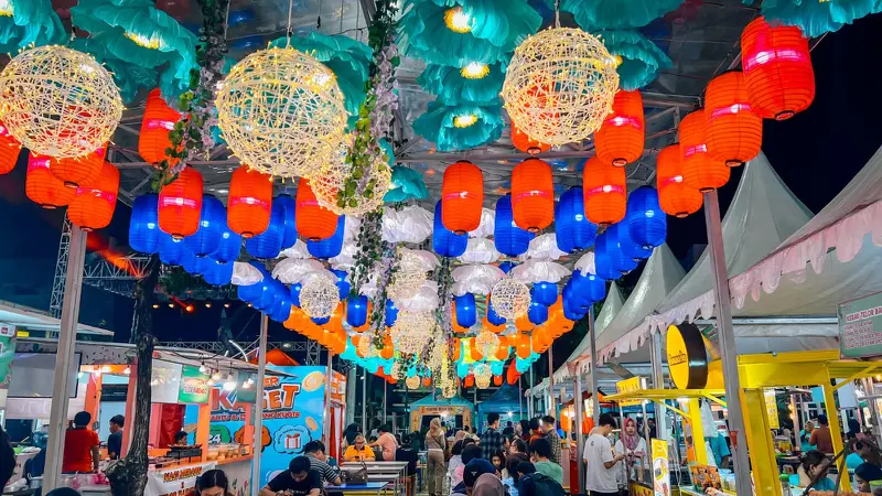 Festival Kuliner Berhias 2.000 Lampion di Taman Raya Tangerang, Ada Sate Legendaris yang Wajib Dicicipi