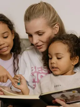 Demi keamanan si kecil, yuk kenalkan batasan tubuh sejak dini! [Dok/Pexels.com/cottonbro studio].