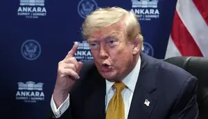 Trump Kembali Ngotot Kuasai Greenland