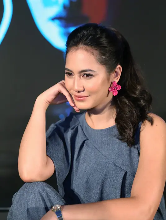 Begitu juga soal gaya pakaian yang akan dikenakan. Bintang film Tenggelamnya Kapal Van der Wijck itu mengaku mengikuti suasana hati. (Nurwahyunan/Bintang.com)