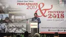 Ketua Bawaslu Abhan memaparkan laporan dalam diskusi awal tahun bertajuk "Pencapaian 2017 dan Proyeksi 2018" di Jakarta, Kamis (25/1). Terdapat 66 permohonan penyelesaian dari 101 daerah yang menyelenggarakan  Pilkada 2017. (Liputan6.com/Faizal Fanani)