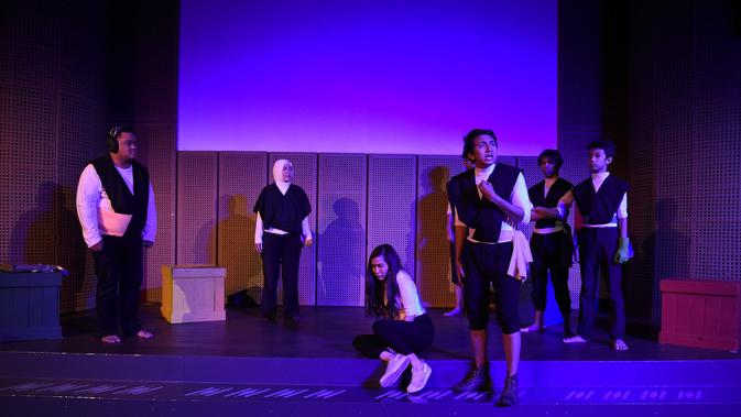 Mengupas Makna dan Pesan Masa Depan dari Pertunjukan 