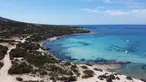 Pemandangan udara menunjukkan Semenanjung Akamas di sepanjang pantai barat Siprus (31/5/2020). Akamas adalah sebuah tanjung di ujung barat laut Siprus dengan luas 230 kilometer persegi. (AFP Photo/Etienne Torbey)