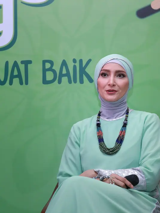 Kembali melakoni syuting, Inneke Koesherawati mengaku sempat diprotes oleh anaknya. Karena selama ini, ia menghabiskan waktu bersama dengan kedua anaknya. (Galih W. Satria/Bintang.com)