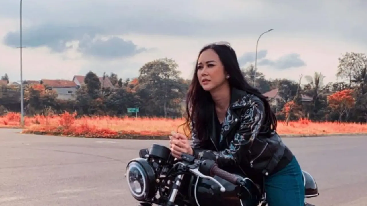 Potret Aura Kasih