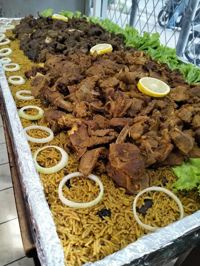 Tempat Makan Nasi Kebuli di Bandung Terpopuler