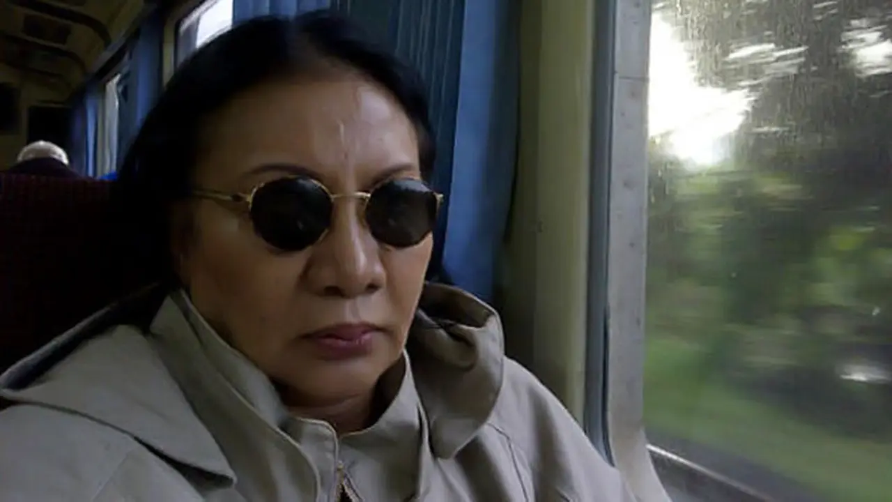ratna-sarumpaet-130828b.jpg