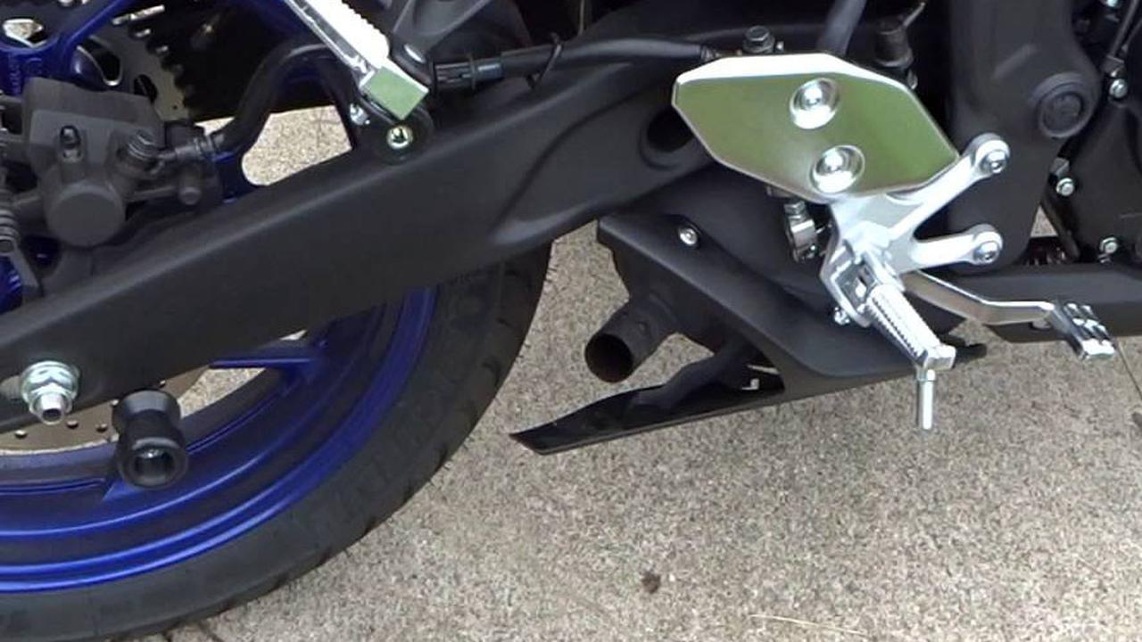 Muffler R3 (foto: Youtube Mitch Taylor)