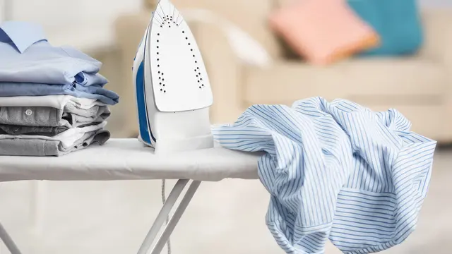 3 Kesalahan Umum yang Sebaiknya Dihindari Saat Menyetrika Pakaian