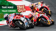 Team Principal Repsol Honda, Livio Suppo, menegaskan tak akan meminta Dani Pedrosa membantu Marc Marquez pada MotoGP Valencia.