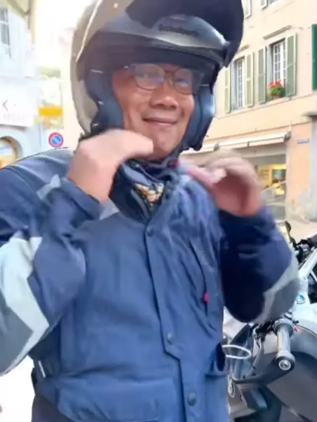 Ridwan Kamil dan Istri Touring di Swiss