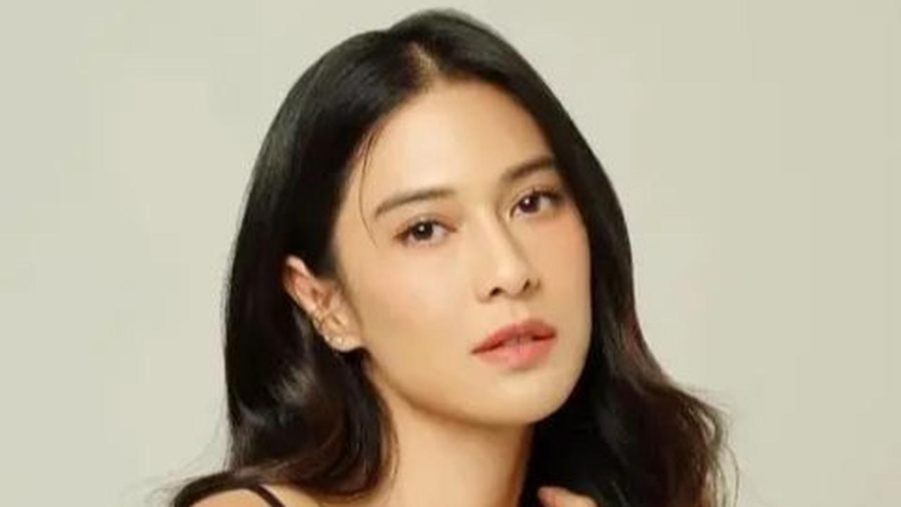 3. Dian Sastrowardoyo