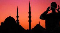 Usai mengumandangkan azan subuh, Ahmed Hikmi terjatuh dan meninggal dunia.