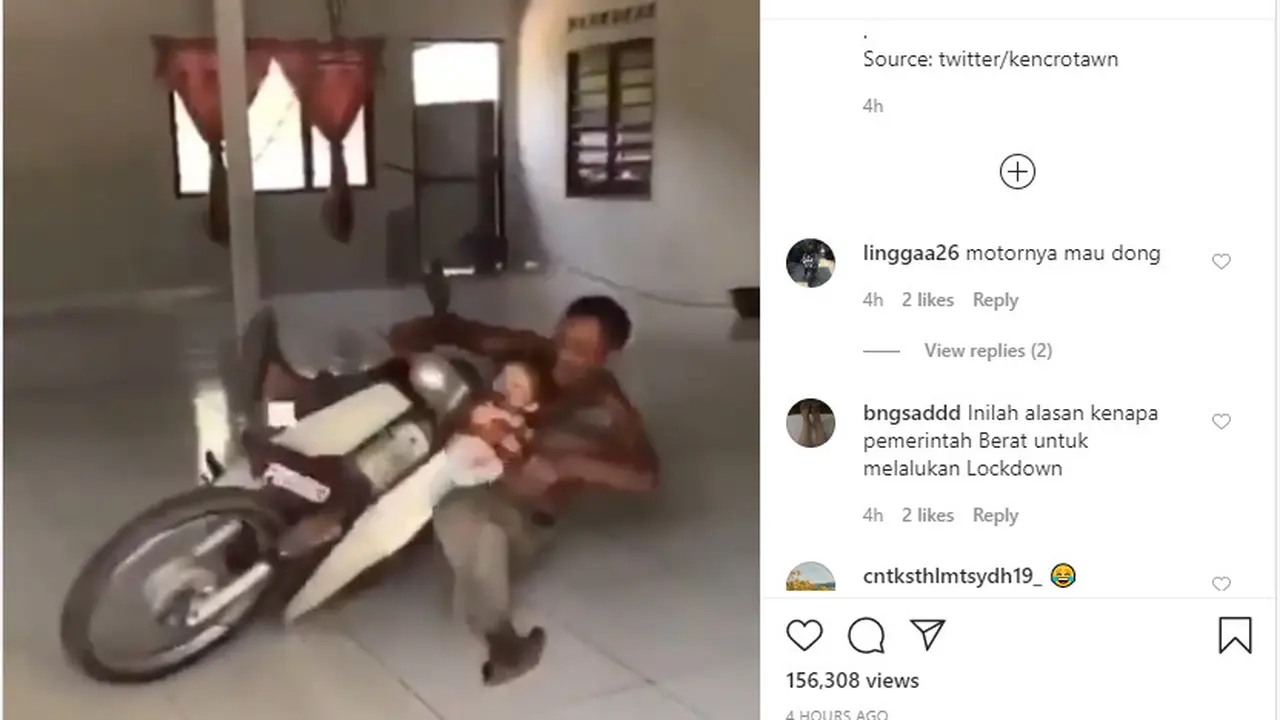 Seperti dilansir akun Instagram @dramaojol.id, terlihat seorang bapak sedang mengajak anaknya bermain dengan menggunakan sepeda motor.