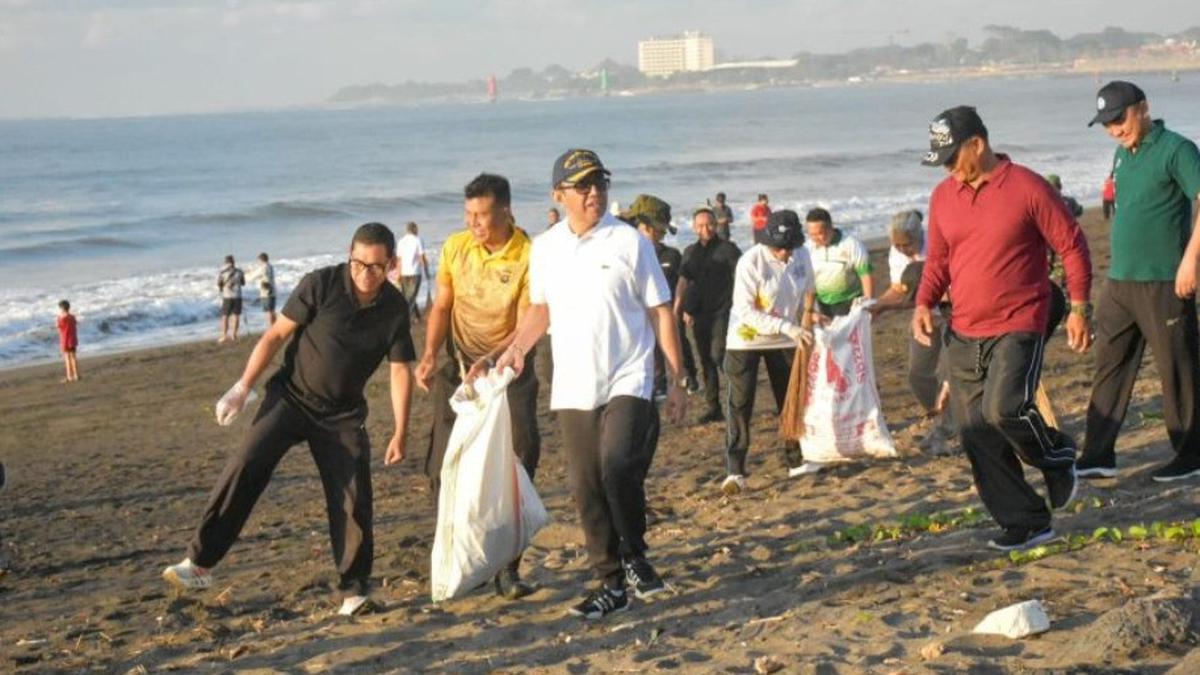 Hari Lingkungan Hidup Sedunia, Pemkot Denpasar Gelar Aksi Kebersihan dan Penanaman Pohon