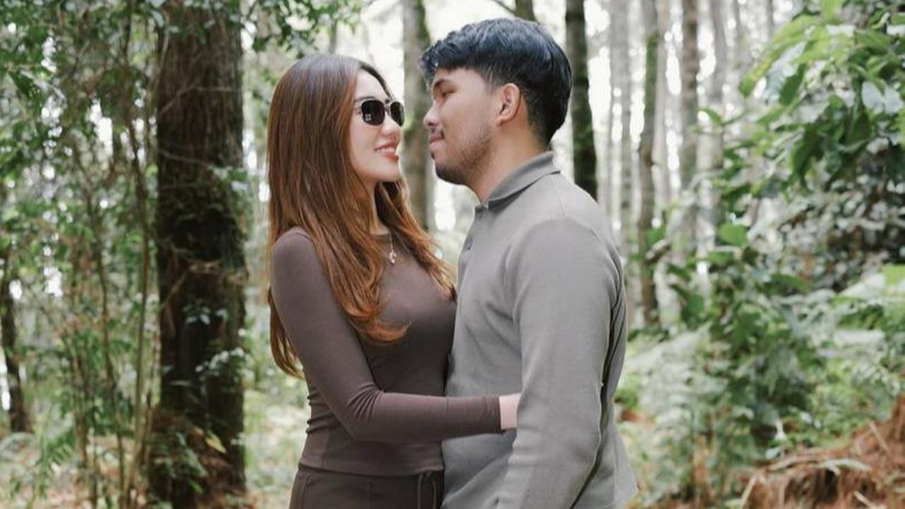 Mesra Banget, Potret Aaliyah Massaid & Thariq Halilintar Liburan ke Bandung Serasa Honeymoon Lagi