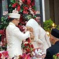 Dian Pelangi dan Sandy Nasution (Instagram/ghatie.rp)