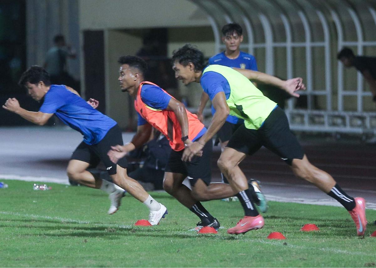 FOTO: Liga Indonesia All Star Mulai Latihan Jelang Hadapi Oxford United di Piala Presiden 2025