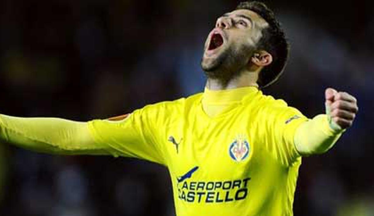 Selebrasi gol striker Villarreal asal Italia Giuseppe Rossi ke gawang Twente di leg pertama perempat final Europa League yang digelar di EL Madrigal, 7 April 2011. AFP PHOTO / JOSE JORDAN 