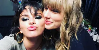 Bukan lagi sahabat, Selena Gomez dan Taylor Swift sendiri sepertinya sudah seperti saudara. (instagram/selenagomez)