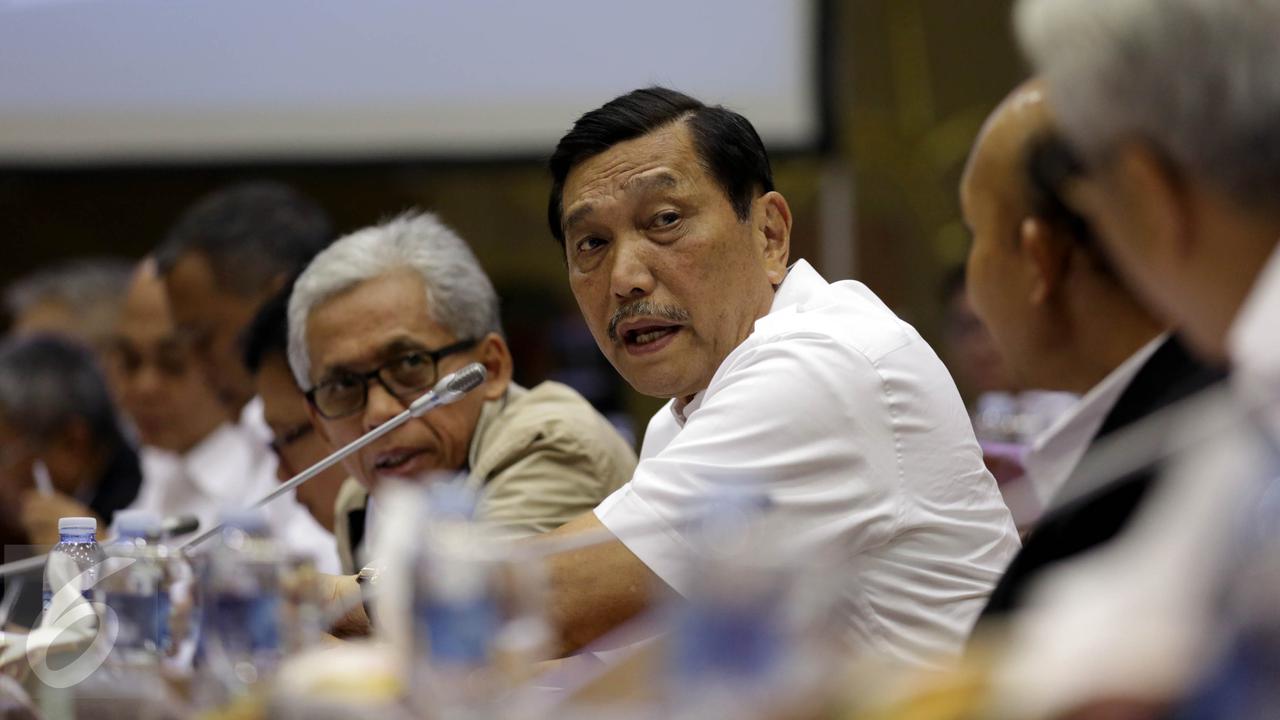20160901-Luhut Rapat Bareng DPR Bahas Kebijakan Arcandra Tahar-Jakarta