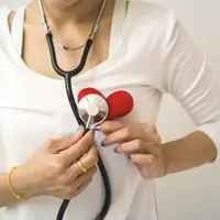 Yuk, mulai bangun kebiasaan untuk menjaga kesehatan jantung! (foto: Pexels/Puwadon Sangngern)