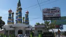 Masjid Permen atau Masjid An Nurumi  berada di tepi Jalan Solo Km 15. Warnanya yang cerah dan ceria, membuat kubah masjid ini mirip seperti permen lolipop. Kubah masjid permen ini mirip seperti atap Katedral Santo Peter di Moskow, Rusia. (Istimewa)