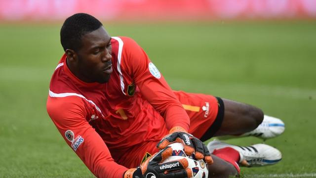 Duwayne Kerr kiper Jamaika melakukan blunder fatal. Jamaika bernasib sial kalah 0-1 karena blunder fatalnya pada menit ke 36, Edgar Benitez sukses mencetak gol untuk Paraguay.