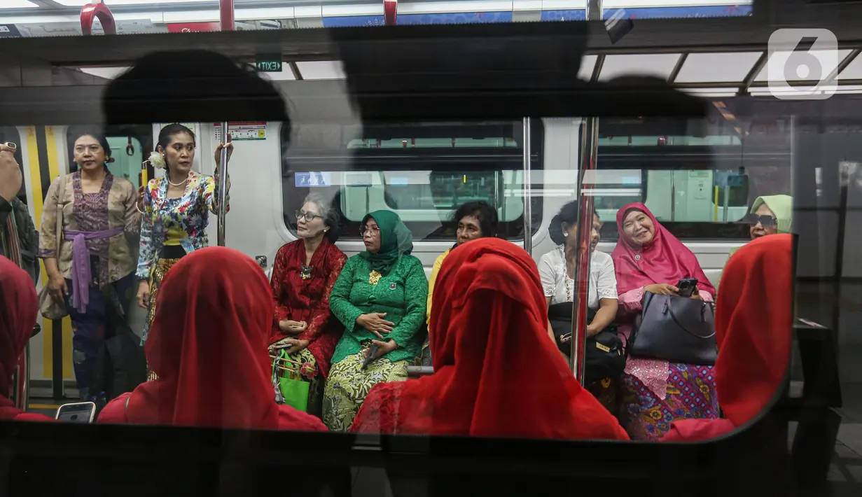 Hari Kebaya Nasional (HKN) diperingati setiap tanggal 24 Juli. (Liputan6.com/Angga Yuniar)