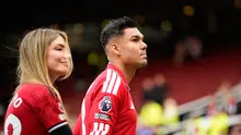 Casemiro mengakhiri perjalanannya di Manchester United setelah bergabung sejak 2022. Ia datang dari Real Madrid dan menjadi sosok penting di lini tengah tim. (AP Photo/Dave Thompson)