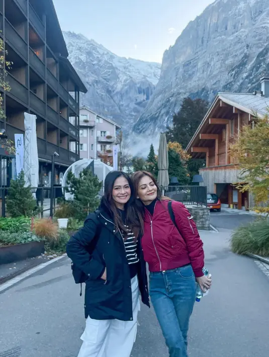 Bukan kali ini saja mereka disebut sebagai kembaran. Bahkan, sejak lama keduanya kerap disebut kembaran. [Instagram/ersamayori]