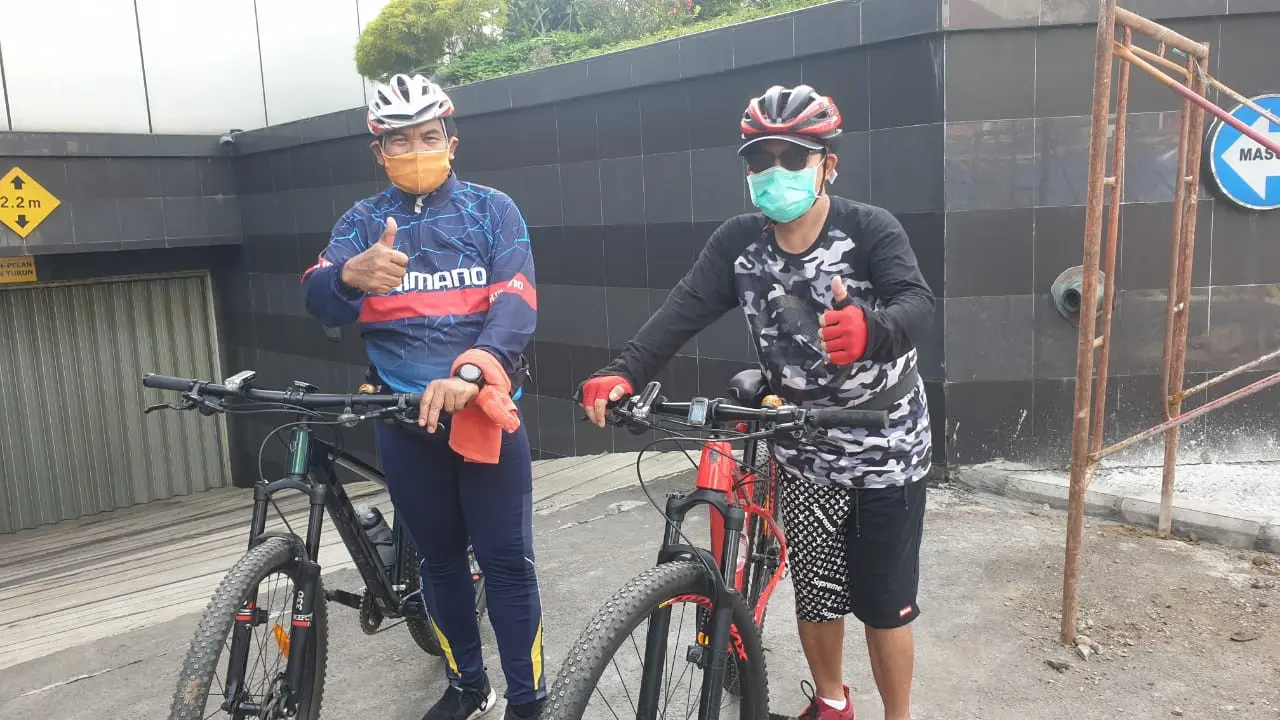 Wali Kota Sutiaji dan Sekda Wasto Kompak Kunjungi Proyek dengan Bersepeda