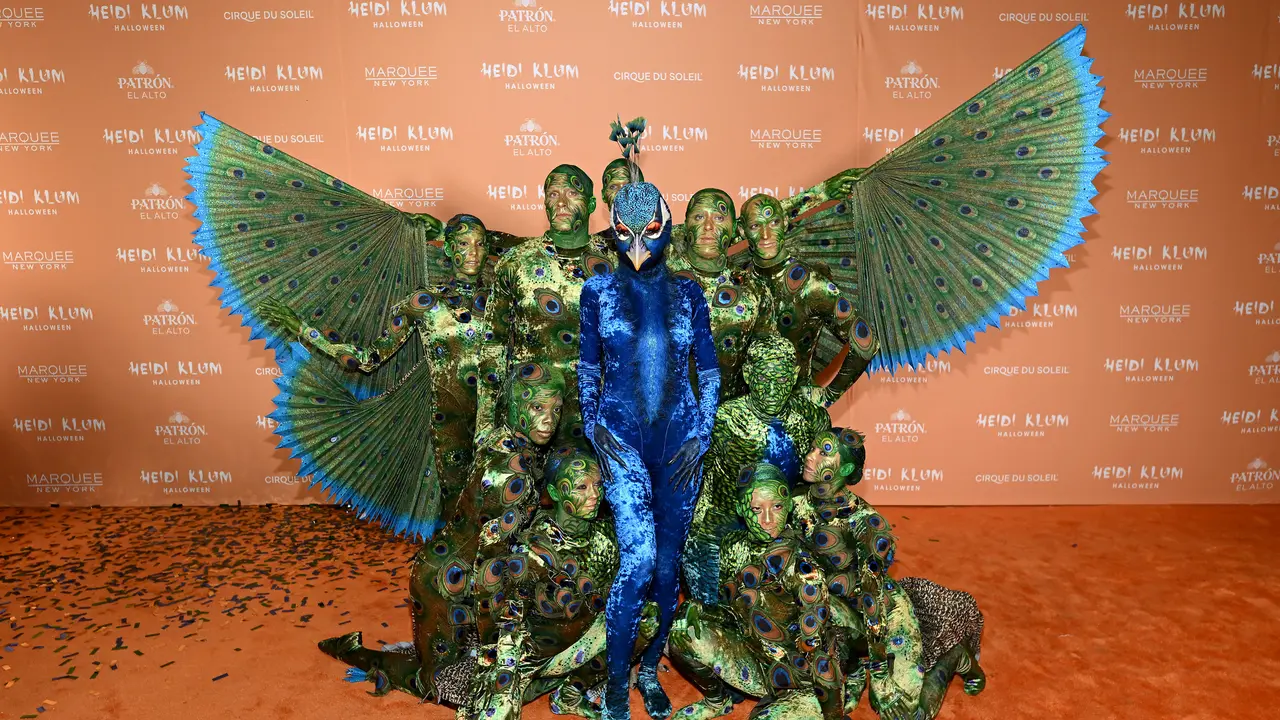 Heidi Klum Menjelma Jadi Burung Merak di Halloween 2023