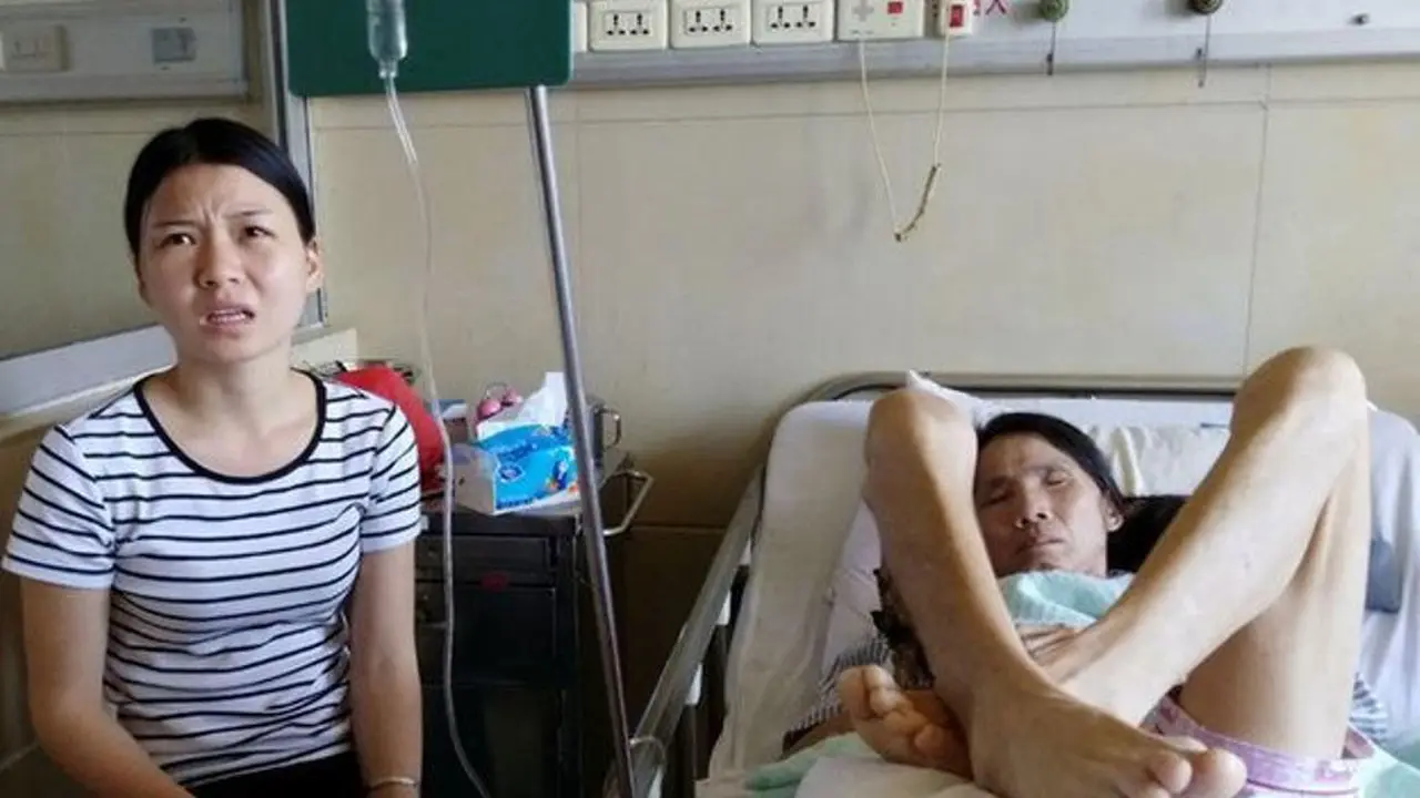Demi Sang Ibu yang Terkapar, Gadis Ini Rela Lelang Dirinya