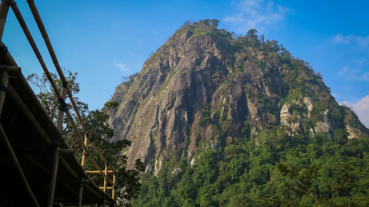 Mengenal Gunung Bongkok Purwakarta, Lokasi Wisata Alam yang Saat Ini Ditutup Sementara
