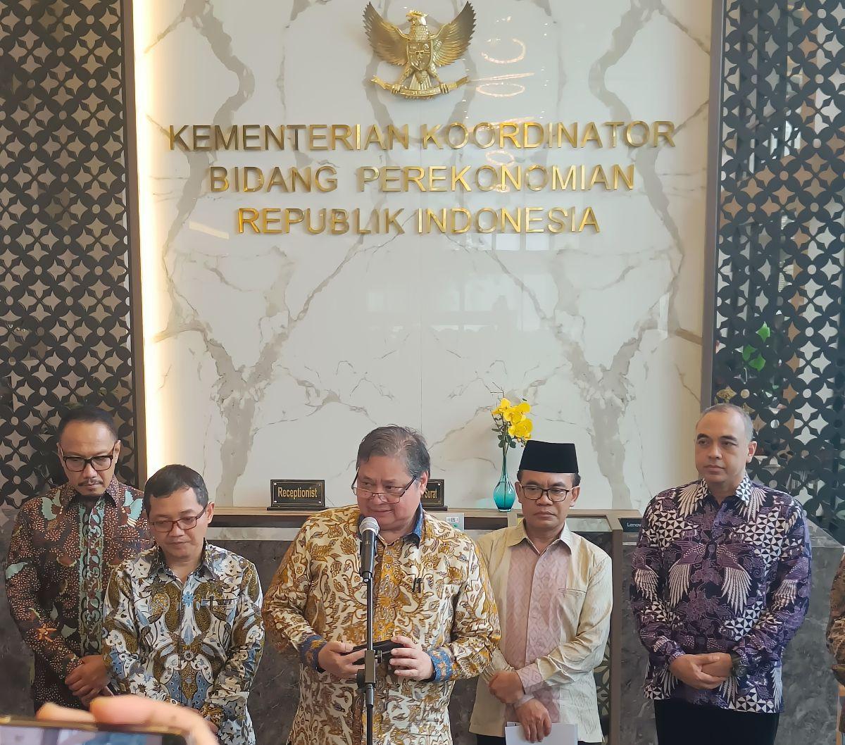 "Nilai tukar Rupiah lebih baik dibandingkan negara- negara lain seperti Korea, Filipina, dan Jepang," kata Airlangga dalam keterangannya Selasa (16/4).