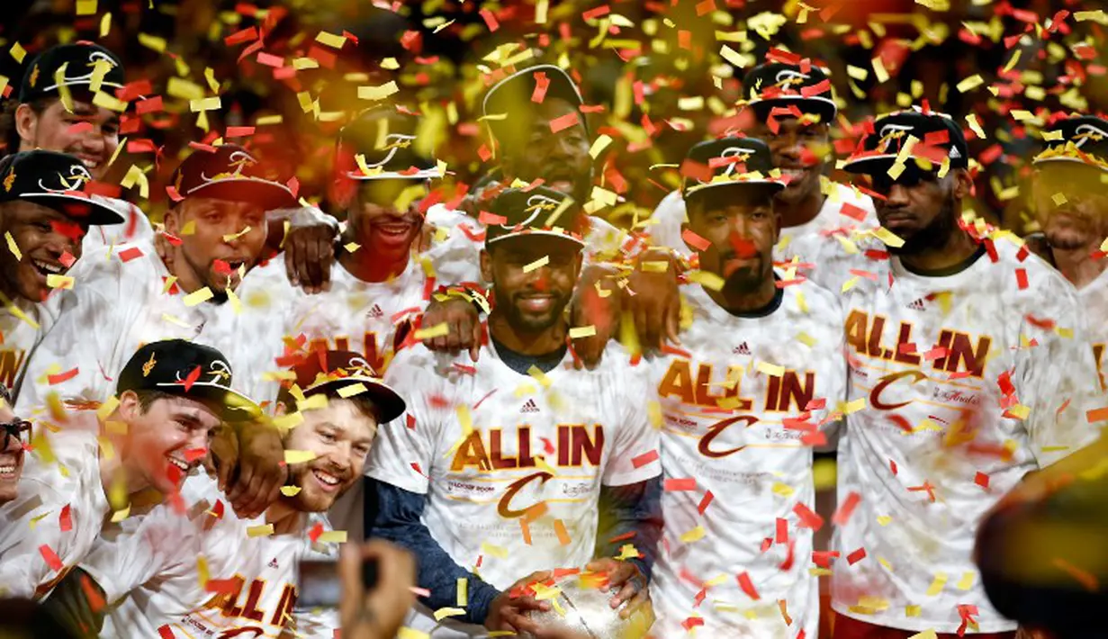 LeBron James dan rekan-rekannya merayakan kemenangan Cavaliers. (AFP)