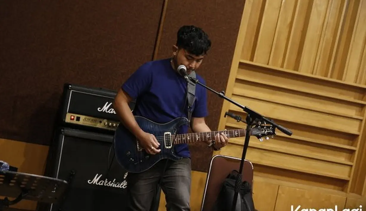 Sementara itu, Sammy Simorangkir sendiri merasa senang turut terlibat dalam konser "Gen-P Generasi Pesta". Meskipun bukan kali pertama berkolaborasi Kerispatih, tapi Sammy Simorangkir berjanji akan penampilan spesial. Pasalnya, Sammy ingin mengajak para penonton bernostalgia lewat lagu-lagu Kerispatih. Kerispatih Latihan Bareng Sammy Simorangkir untuk Konser Gen-P Generasi Pesta, Rabu (19/7/2023).