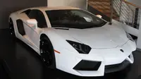 Lamborghini Aventador ini merupakan mobil pertama yang dimiliki Mayweather.