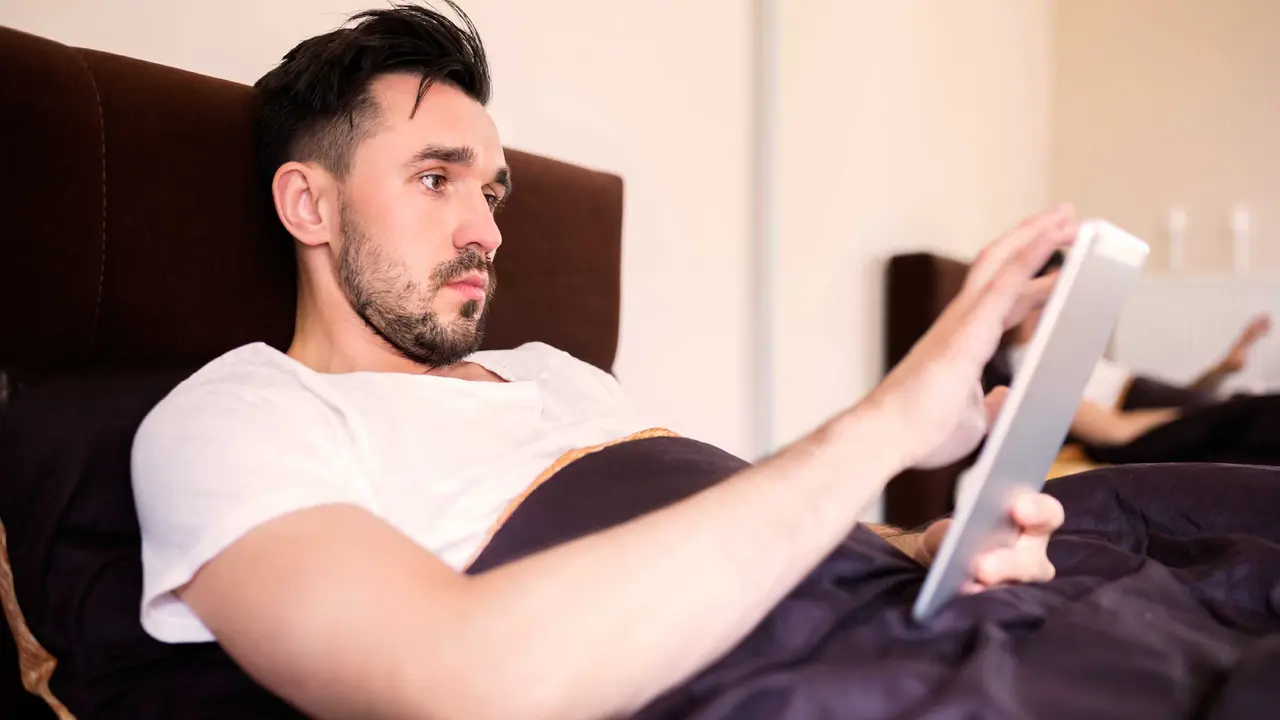 Pacar yang Selalu Mengirim Pesan Selamat Pagi itu Suamiable