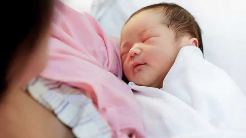 Bacaan Adzan dan Iqomah untuk Bayi Baru Lahir, Lengkap Tata Caranya