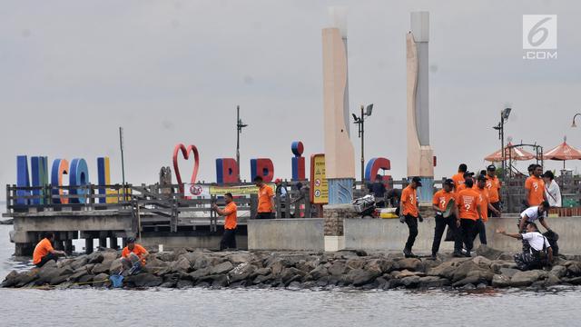 Pantai Ancol Jadi Lokasi Gerakan Bersih-bersih