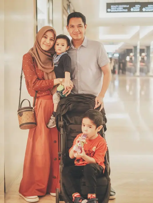 Dude Harlino dan Alyssa Soebandono