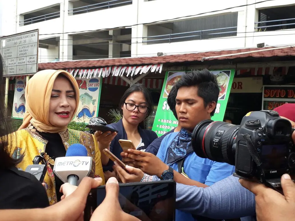 Marlinda usai menjenguk Setnov di RS Premier Jakarta