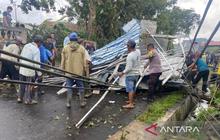 Angin Puting Beliung Rejang Lebong Rusak 30 Rumah di Desa Sumber Urip
