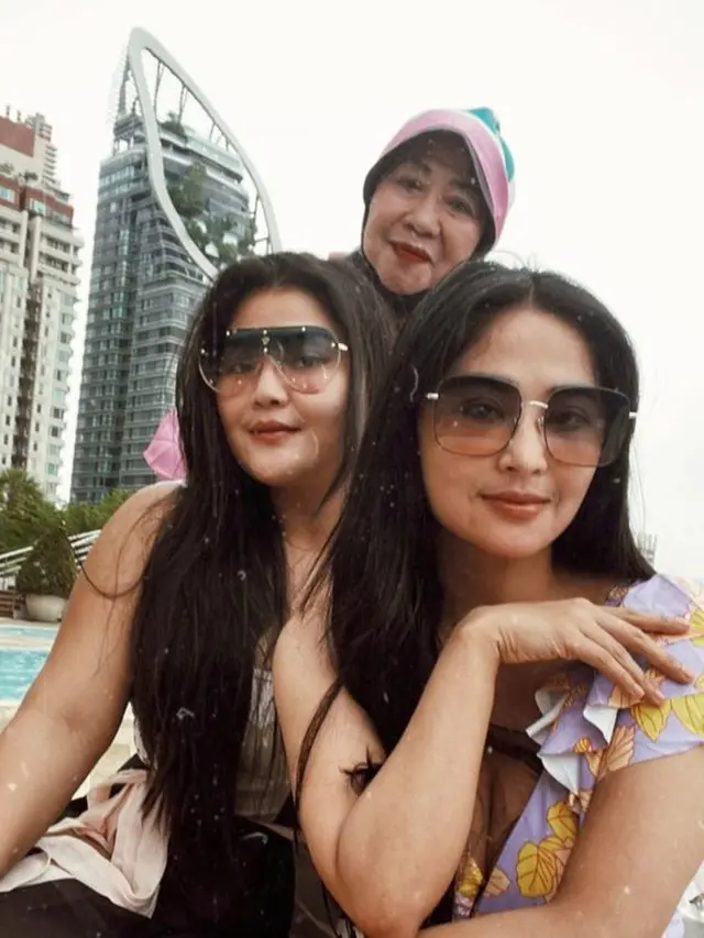 [Fimela] Dewi Perssik