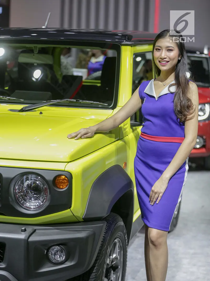 Deretan SPG Cantik Hiasi IIMS 2019