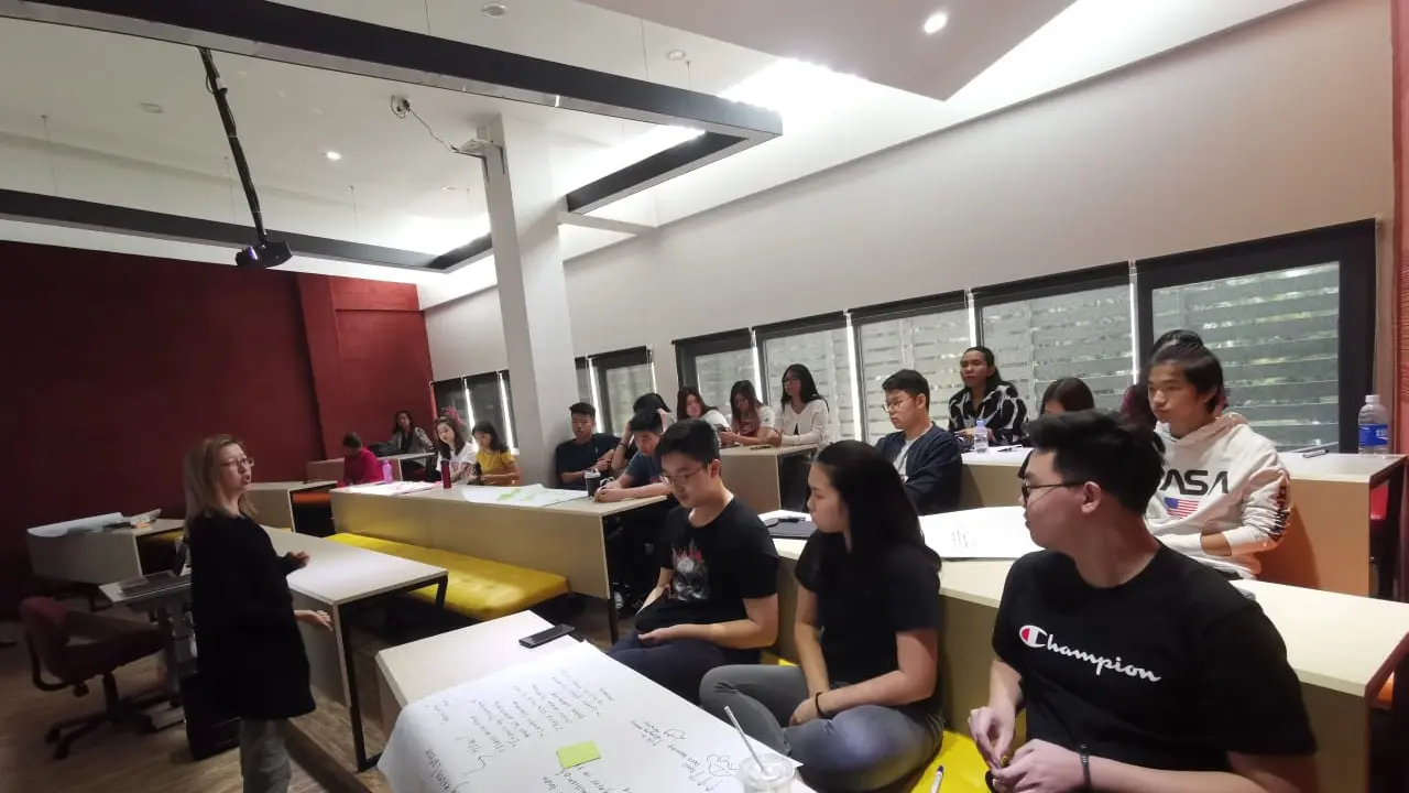 Tumbuhkan Sikap Kritis dan Peduli, UIC College dan UTS Insearch Gelar Workshop Lingkungan