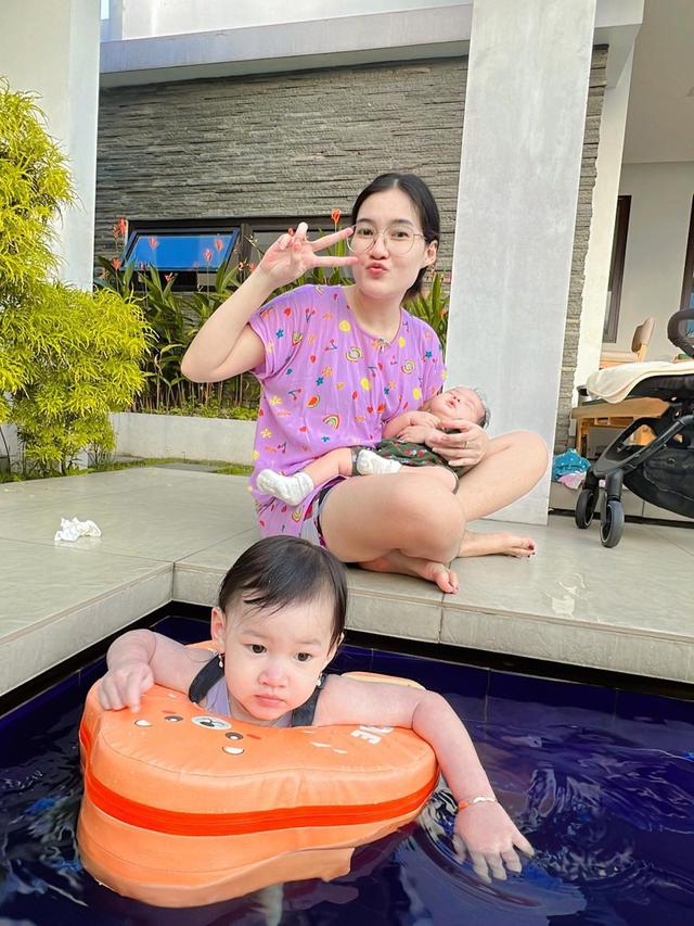 Jadi Ibu Dua Anak, Ini 7 Potret Nella Kharisma yang Dipuji Makin Menawan