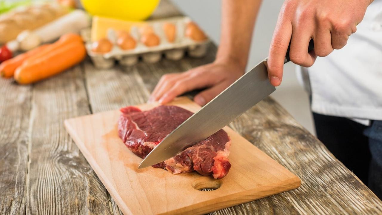 12 Manfaat Konsumsi Daging Kambing: Sumber Protein Tinggi dan Penambah Stamina Pria